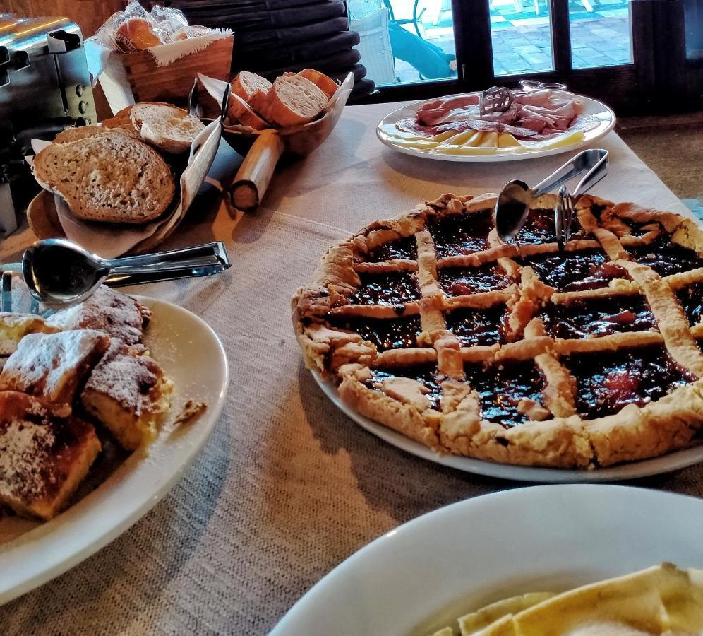 Gran Osteria Tre Noci Hotel Систияна Екстериор снимка
