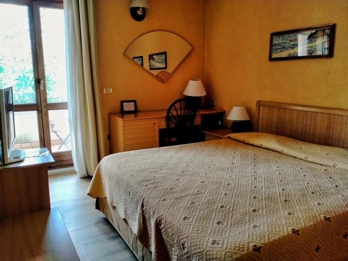 Gran Osteria Tre Noci Hotel Систияна Екстериор снимка