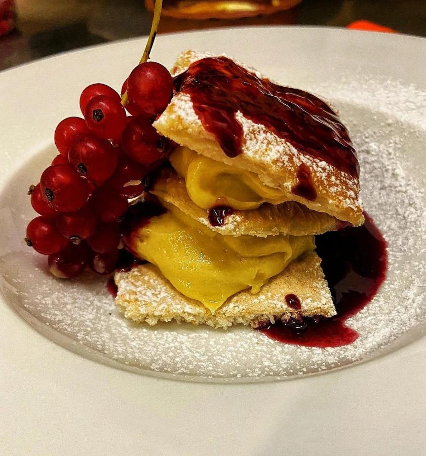 Gran Osteria Tre Noci Hotel Систияна Екстериор снимка